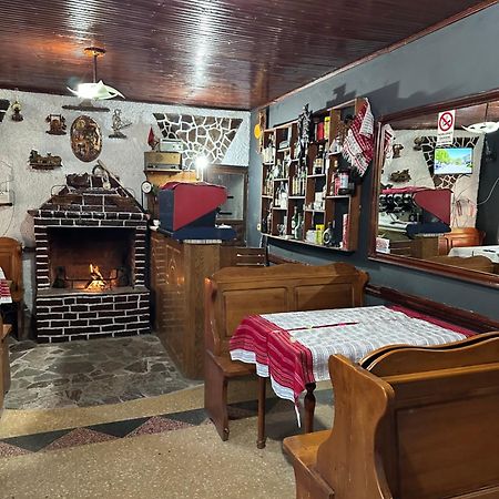 Villa Zefi Rrenc Papaj Exteriör bild