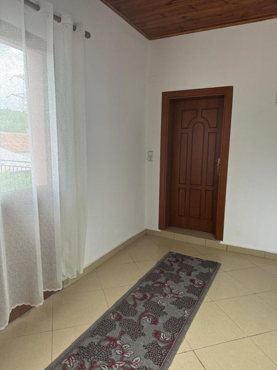 Villa Zefi Rrenc Papaj Exteriör bild