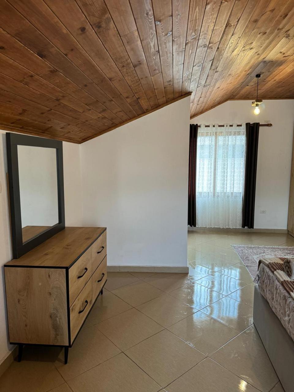 Villa Zefi Rrenc Papaj Exteriör bild