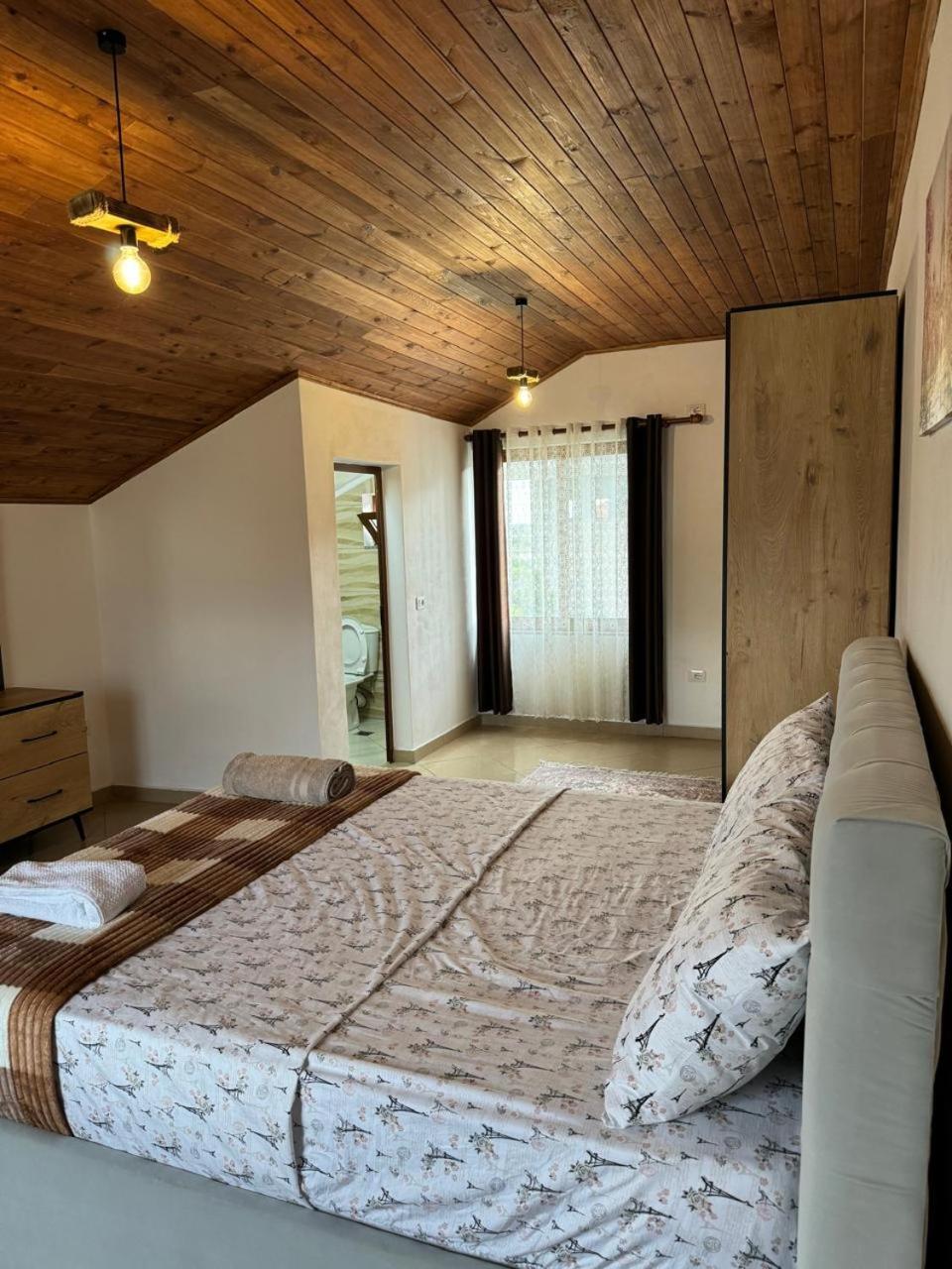 Villa Zefi Rrenc Papaj Exteriör bild