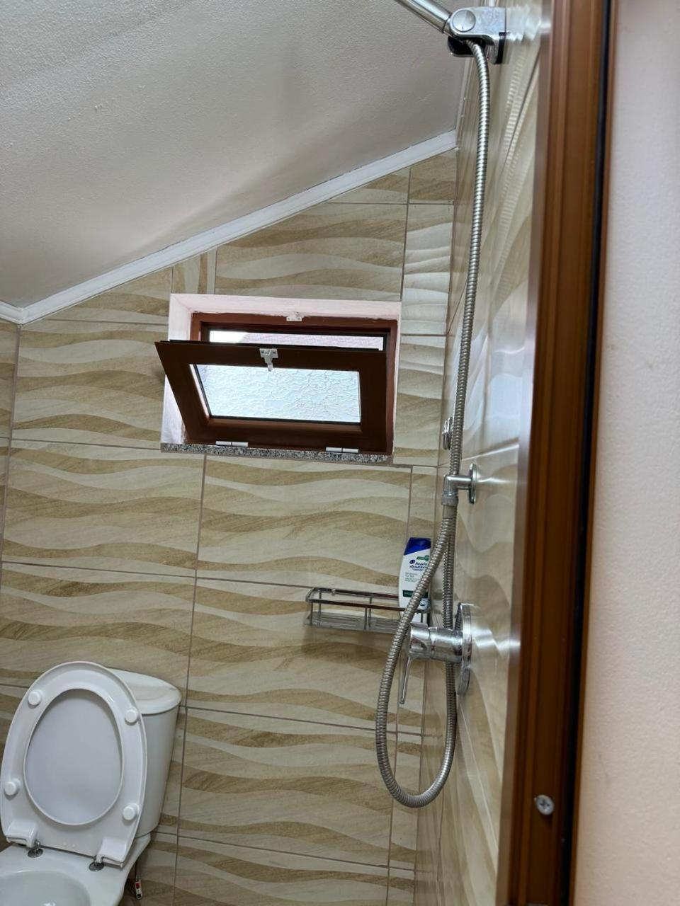 Villa Zefi Rrenc Papaj Exteriör bild