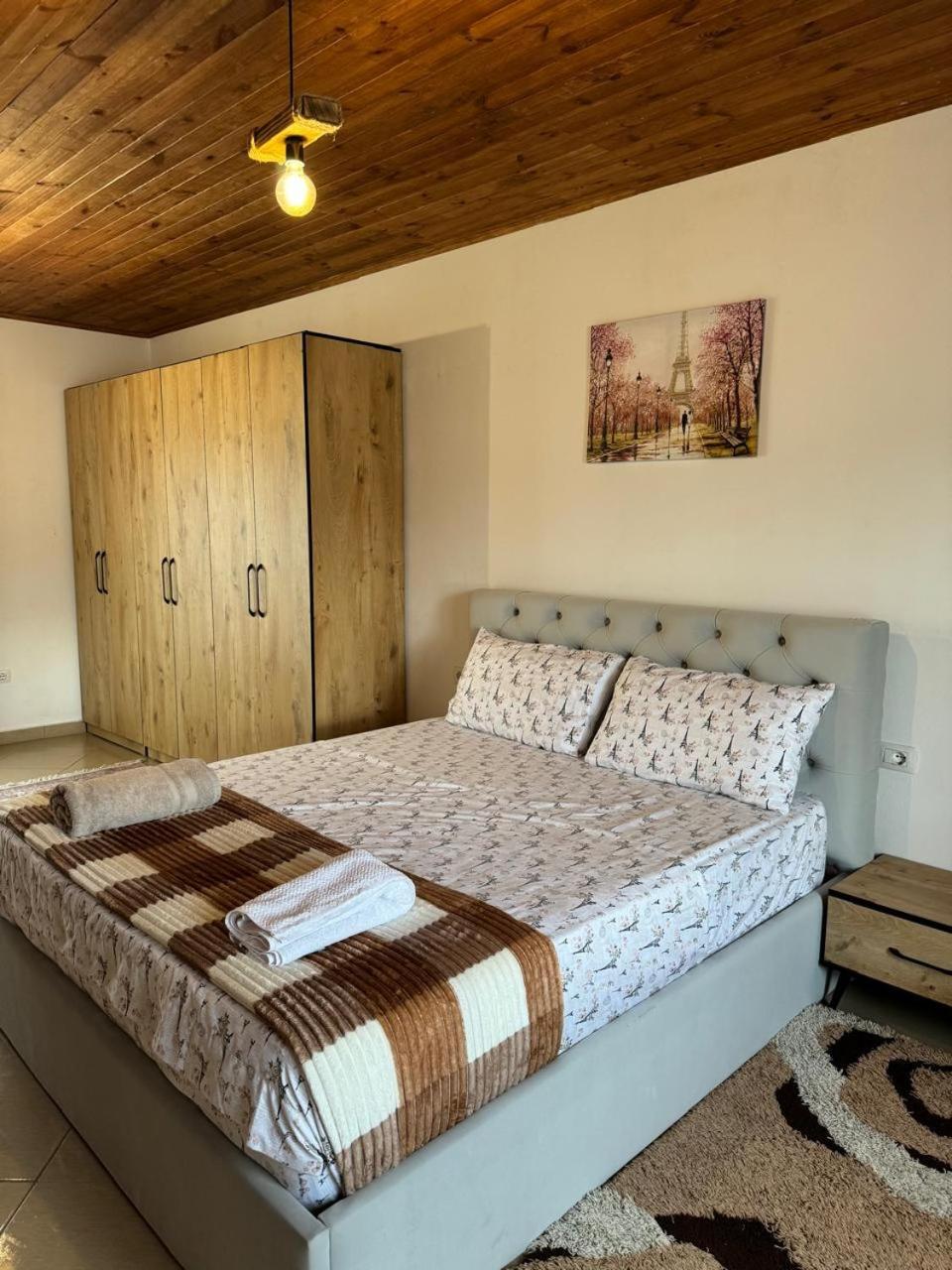 Villa Zefi Rrenc Papaj Exteriör bild