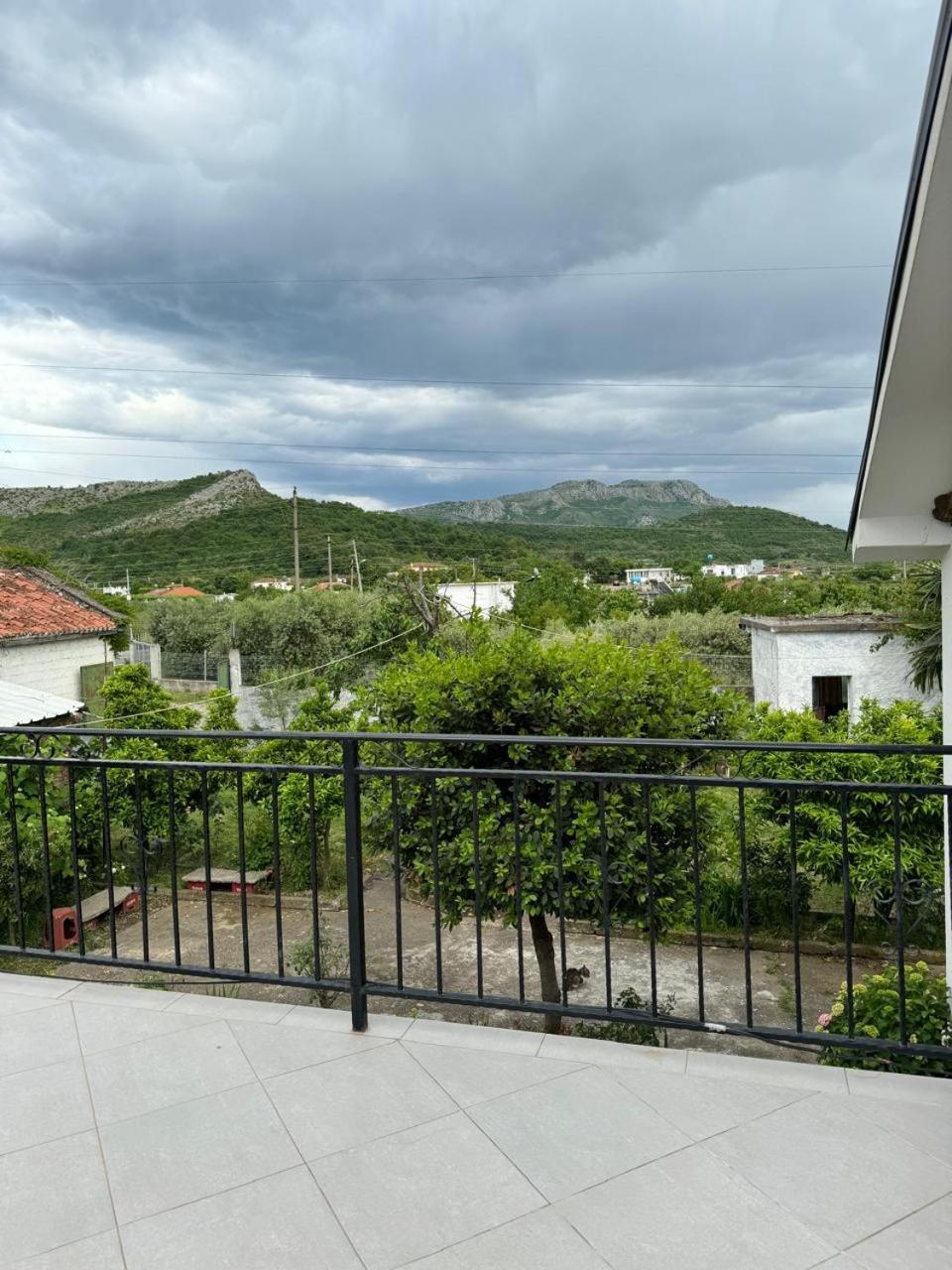 Villa Zefi Rrenc Papaj Exteriör bild