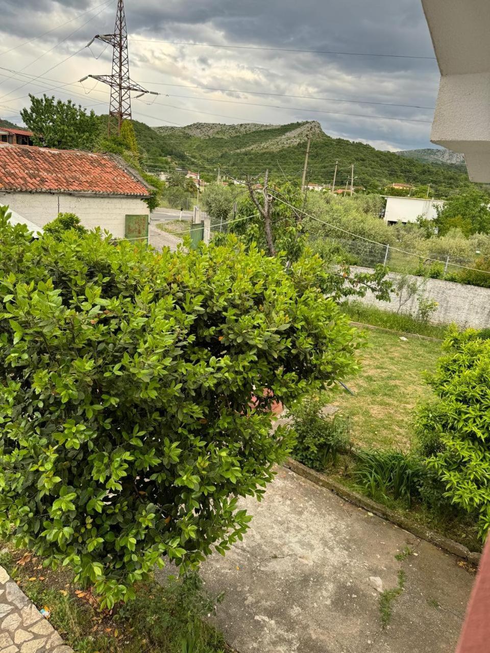 Villa Zefi Rrenc Papaj Exteriör bild