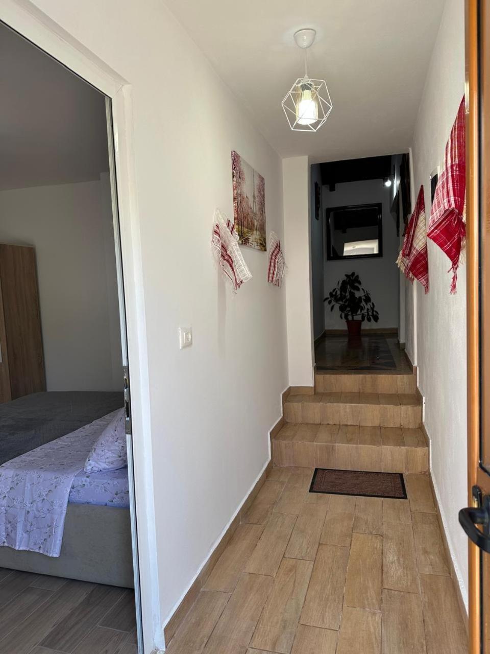 Villa Zefi Rrenc Papaj Exteriör bild