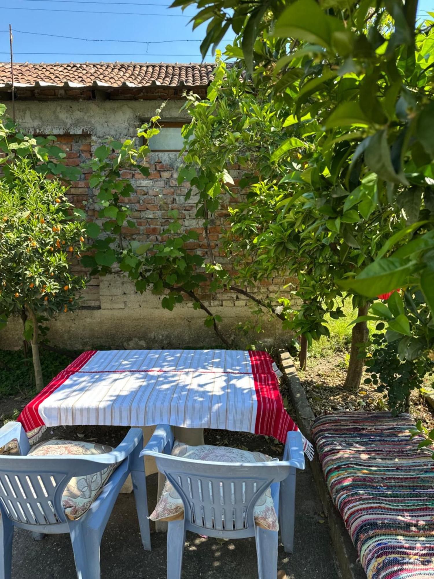 Villa Zefi Rrenc Papaj Exteriör bild